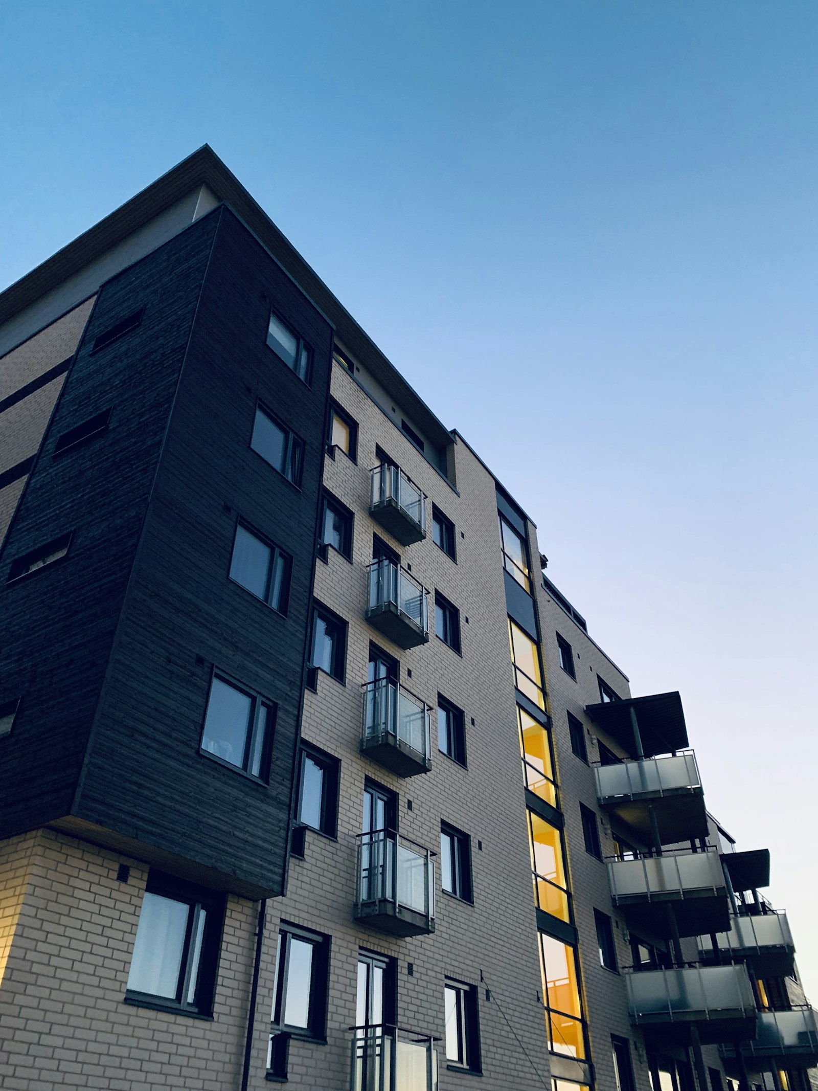 Contemporary residential apartment building